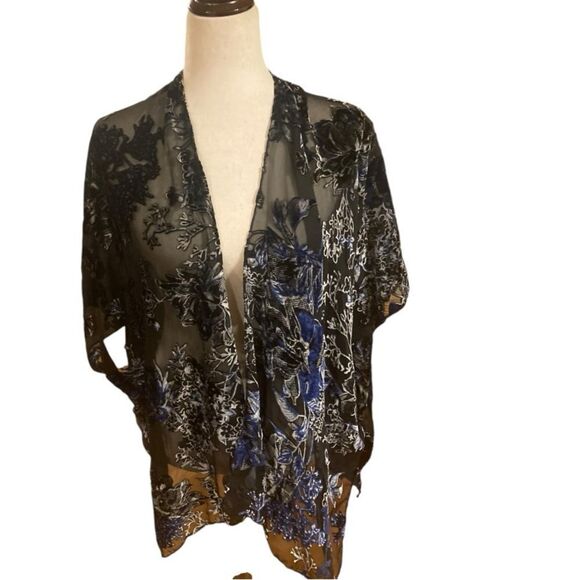 Neiman Marcus Black Floral Burnout Top - Picture 1 of 6
